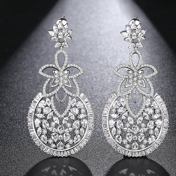 Neiman Marcus Jewelry - 7ct Multi Stone Dangle Earrings